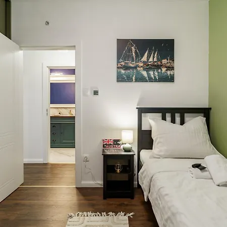 25 Courtyard *