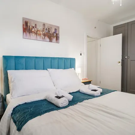 25 Courtyard דירה *